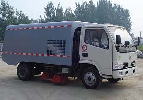 東風金霸掃路車圖片