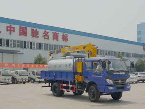 隨車吊灑水車圖片