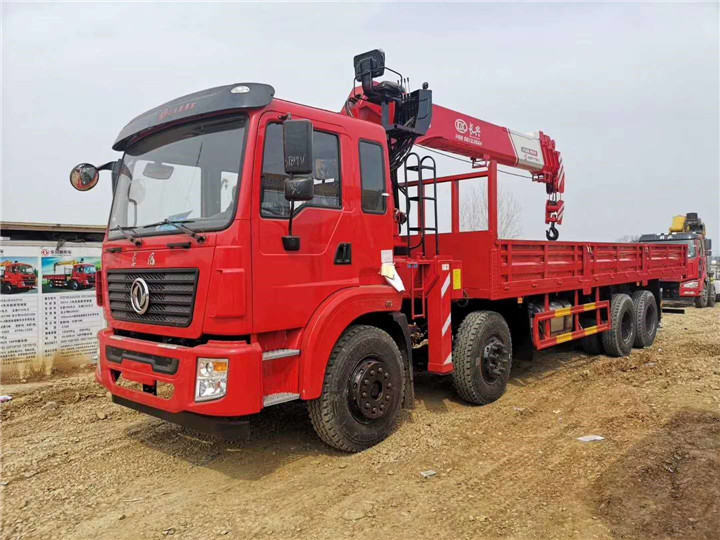 東風(fēng)錦城V5前四后八隨車吊圖片