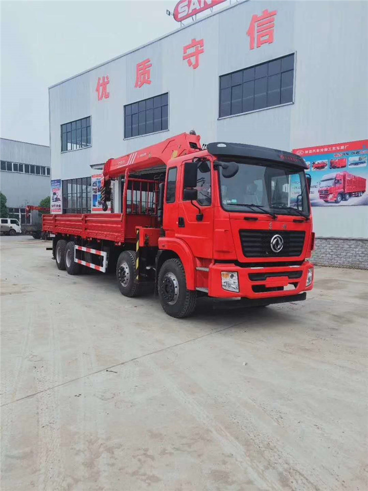 東風(fēng)錦城V5前四后八隨車吊圖片