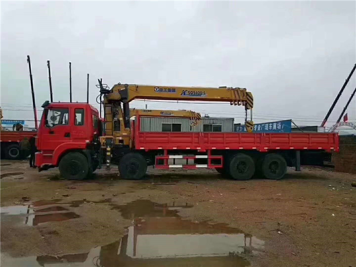 東風(fēng)錦城V5前四后八隨車吊圖片
