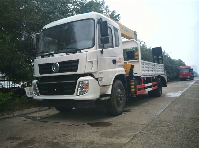 程力隨車吊板車 程力隨車吊板車
